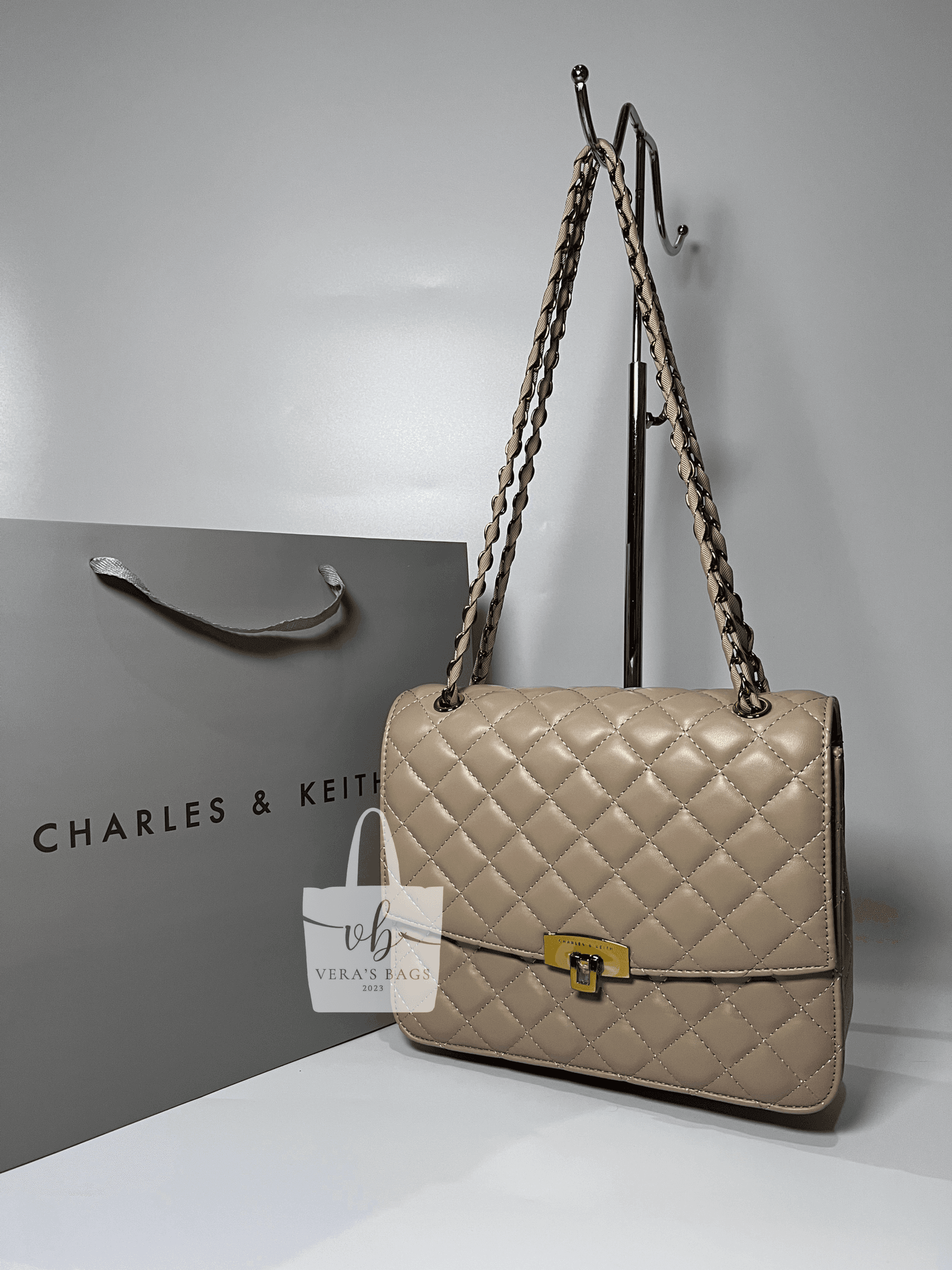 Charles & Keith Cressida
